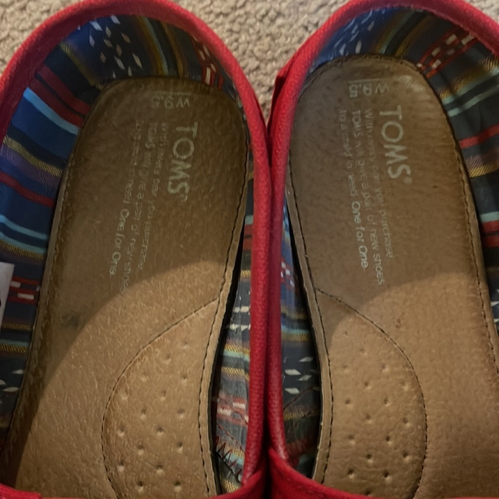 Red Toms - Picture 2 of 5